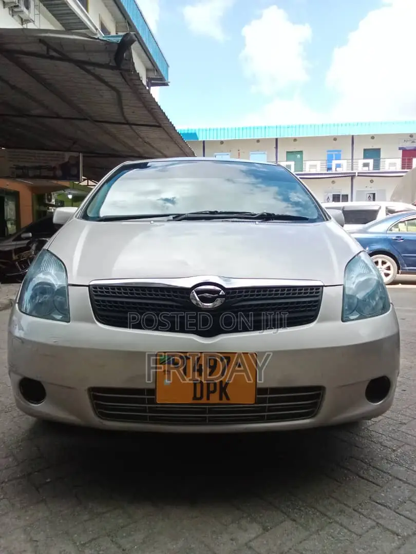 Toyota Corolla Spacio 2005 Gold