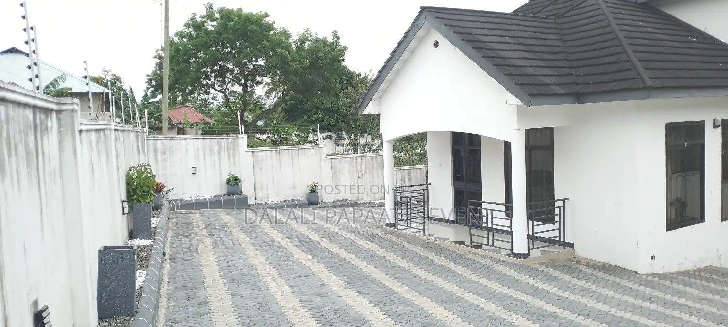 2bdrm Apartment in Dalalipapaatzseven, Kinondoni for rent