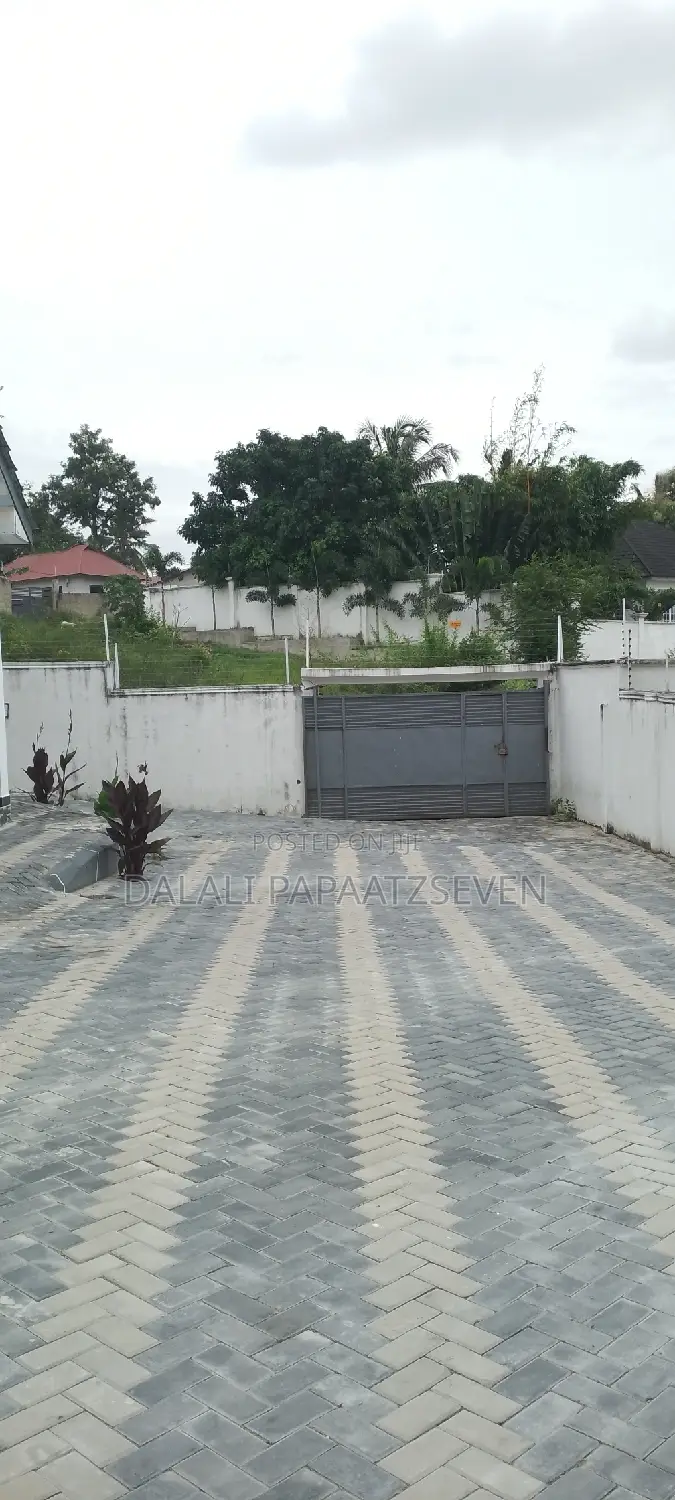 2bdrm Apartment in Dalalipapaatzseven, Kinondoni for rent