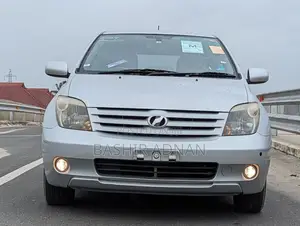Toyota IST 2006 Silver