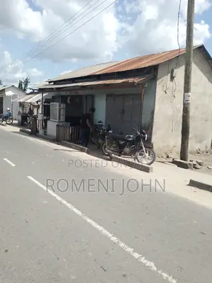 Eneo La Kibiashara Linauzwa Milioni 18.5 Ukonga Mazizini.