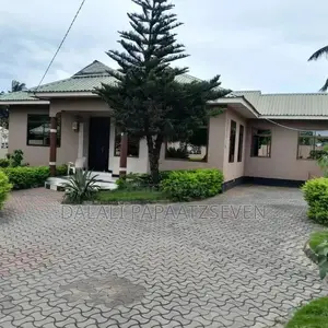 3bdrm House in Dalalipapaatzseven, Bunju for rent