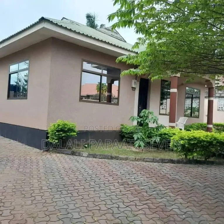 3bdrm House in Dalalipapaatzseven, Bunju for rent