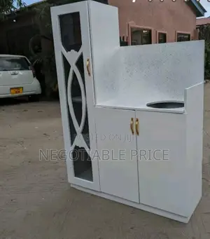 Meza Ya Gesi Yenye Kabati