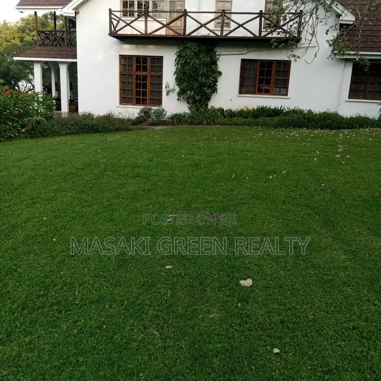 7bdrm House in Ngurudoto Estate, Kinondoni for sale