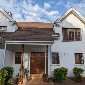 7bdrm House in Ngurudoto Estate, Kinondoni for sale
