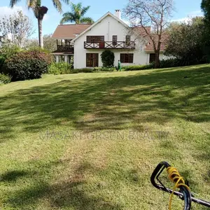 7bdrm House in Ngurudoto Estate, Kinondoni for sale