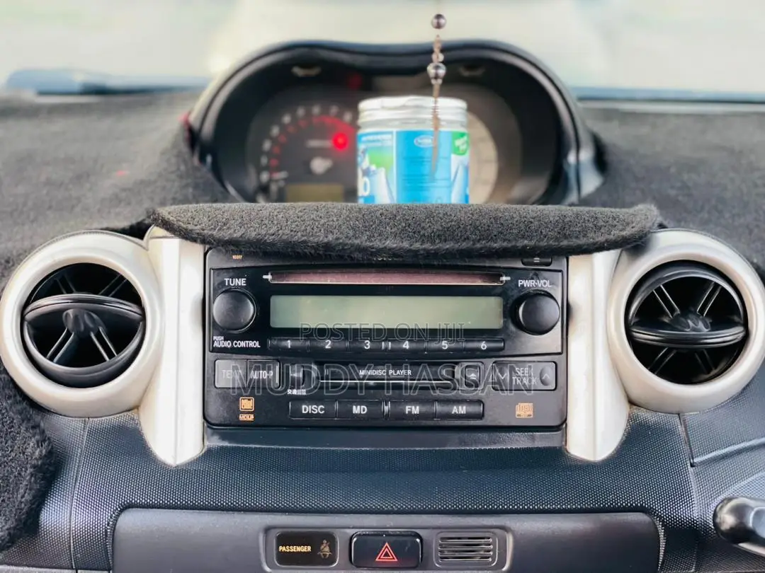 Toyota IST 2003 Silver