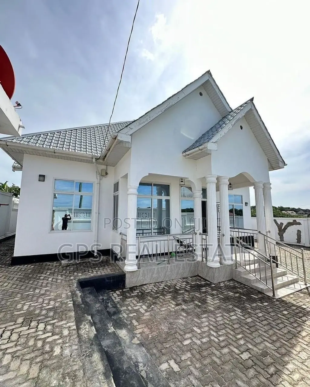 3bdrm Apartment in Temeke Wailes for sale