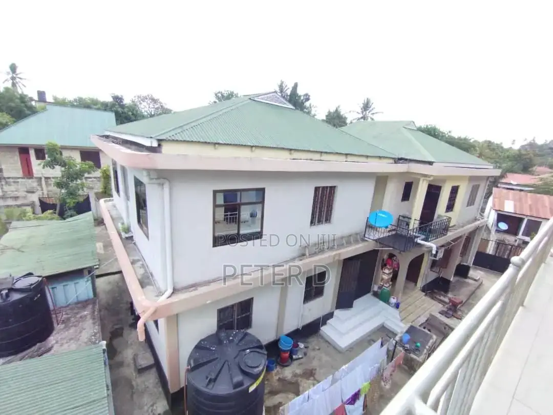 2bdrm Shared Apartment in Kimara for rent