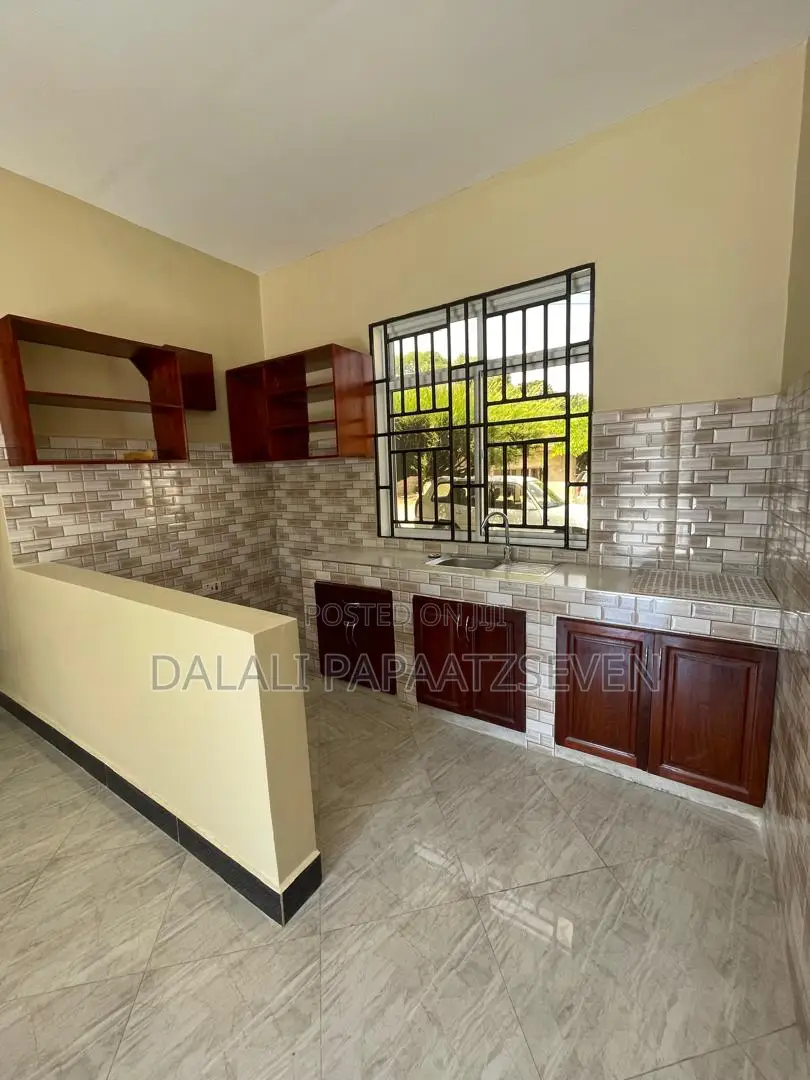 2bdrm Apartment in Dalalipapaatzseven, Mbezi Beach for rent