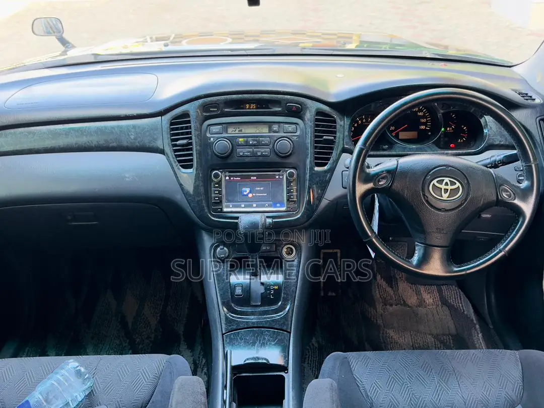 Toyota Kluger 2004 Black