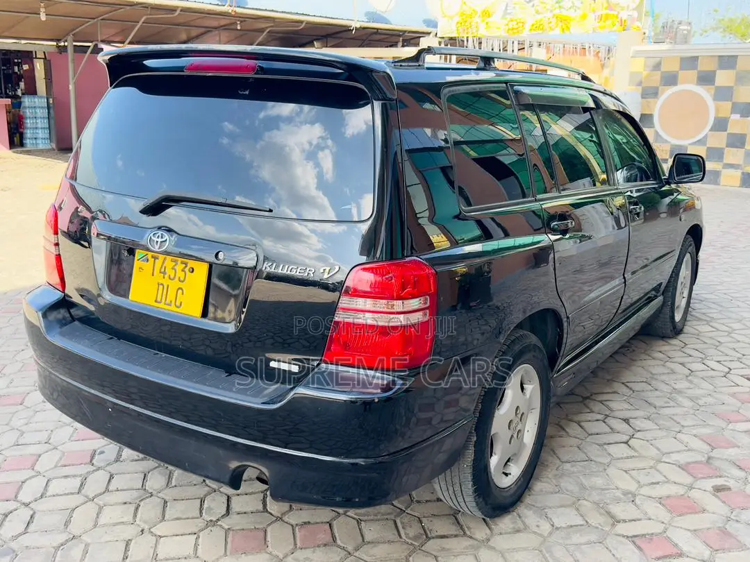 Toyota Kluger 2004 Black