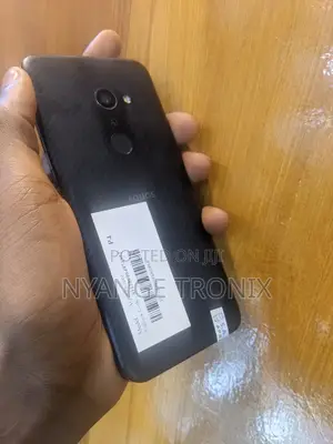 Sharp 704SH 32 GB Black