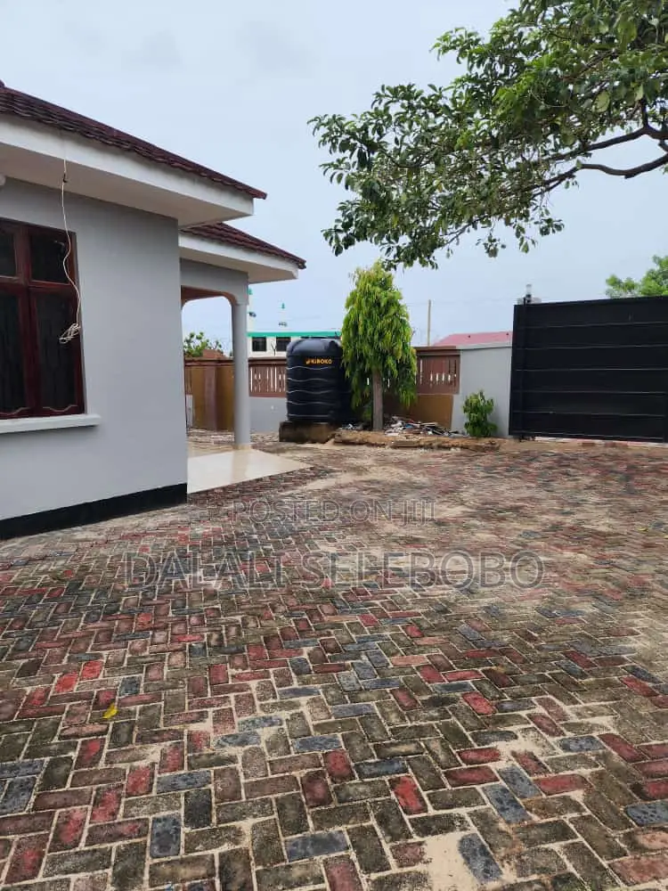2bdrm Farm House in Ununio Basihaya, Kinondoni for rent