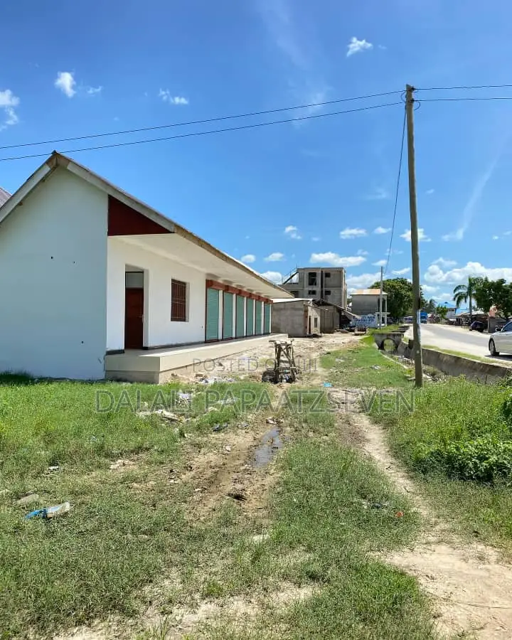 Eneo Lenye Ukubwa Wa SQMT 750 Linauzwa Lipo Mbweni Malindi