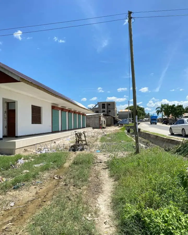 Eneo Lenye Ukubwa Wa SQMT 750 Linauzwa Lipo Mbweni Malindi
