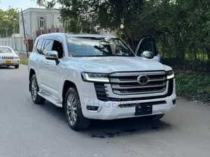 New Toyota Land Cruiser 2023 White