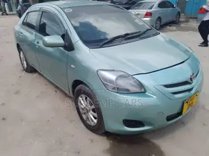 Toyota Belta 2007 Blue