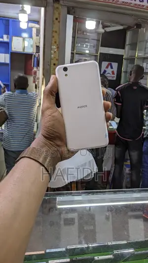 Sharp Aquos Sense 2 SHV43 32 GB White