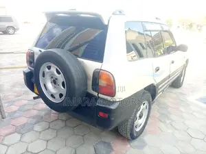 Toyota RAV4 Automatic 2000