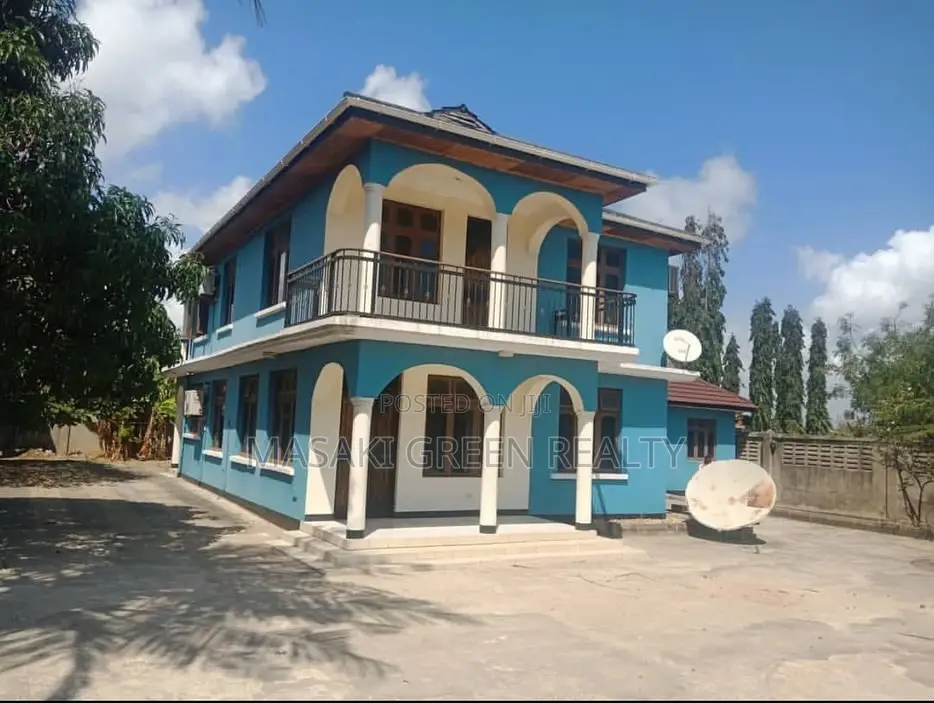 6bdrm House in Mbweni Estate, Kinondoni for sale