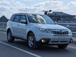 Subaru Forester 2012 Off white