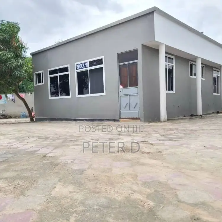 1bdrm Shared Apartment in Kimara for rent