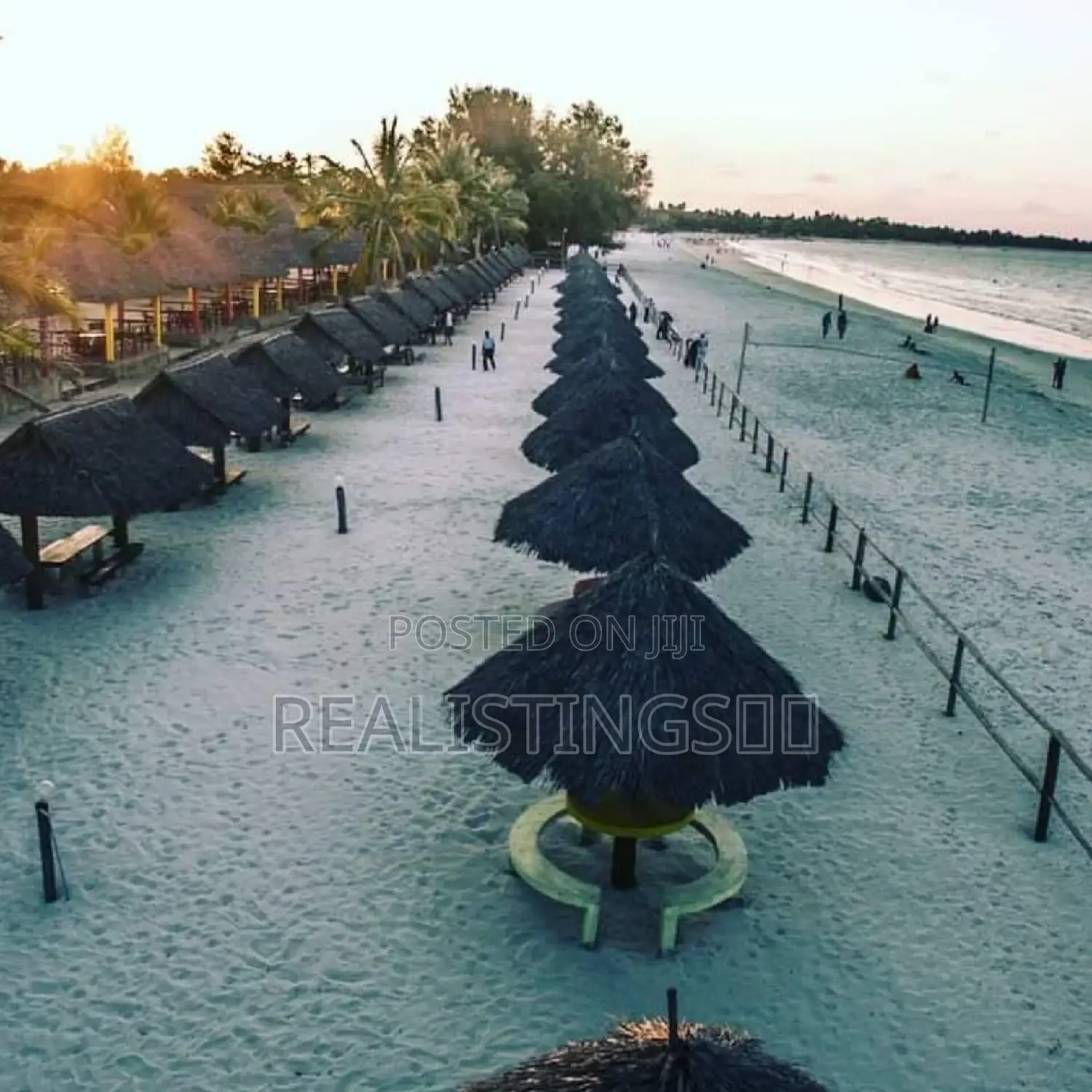 Kigamboni: 4 Star Operating Beach Hotel Inauzwa - Dar