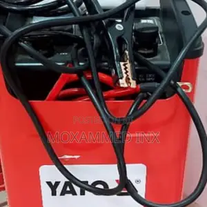 YATO YT-83060 Battery Charger With a Starter
