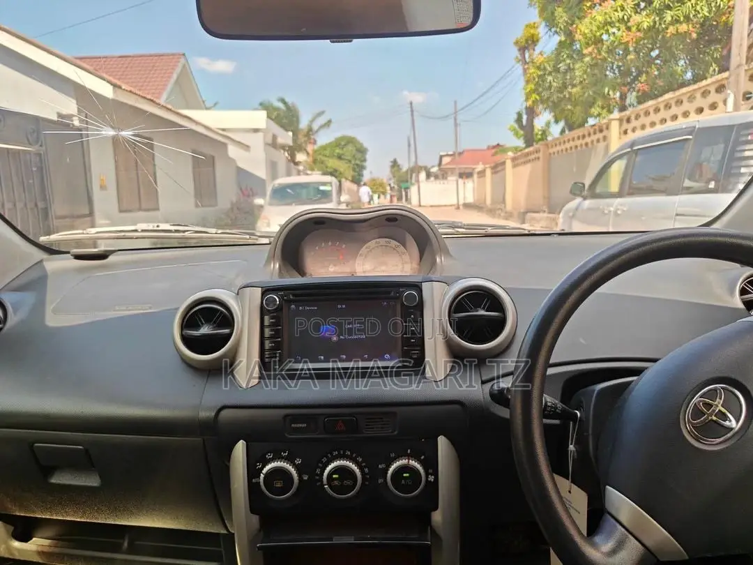 Toyota IST 2003 Gray