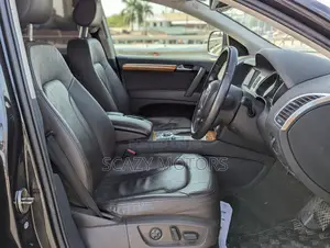 Audi Q7 2011 Black