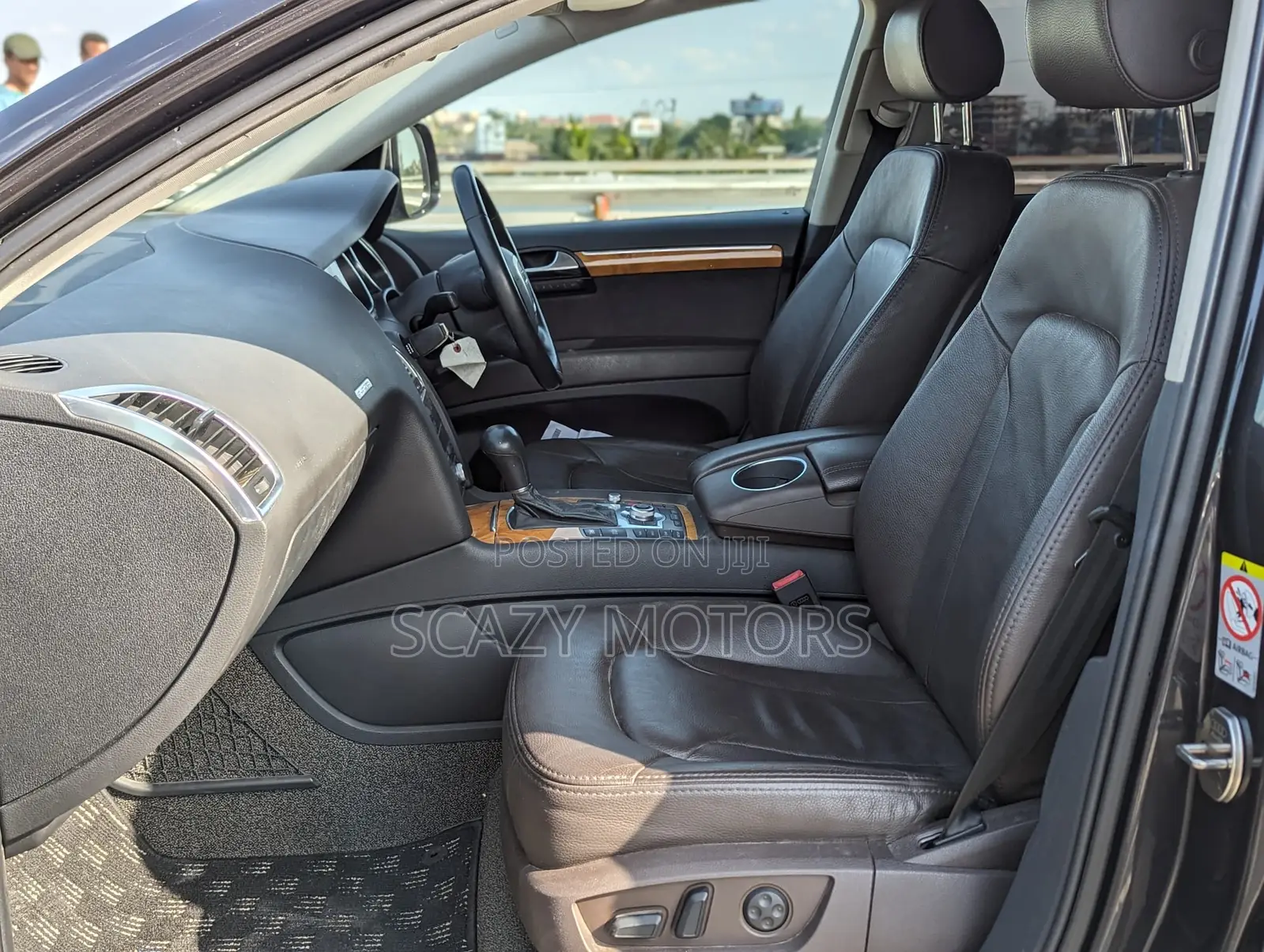 Audi Q7 2011 Black