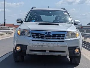 Subaru Forester 2011 Off white