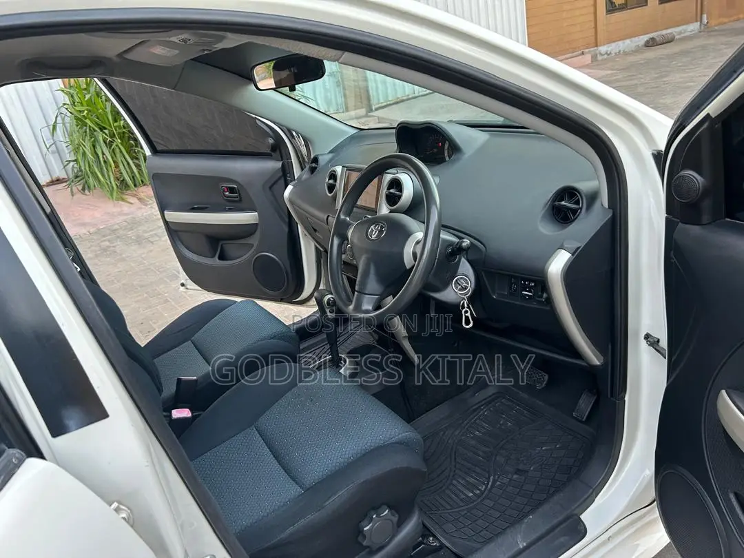 Toyota IST 2005 White