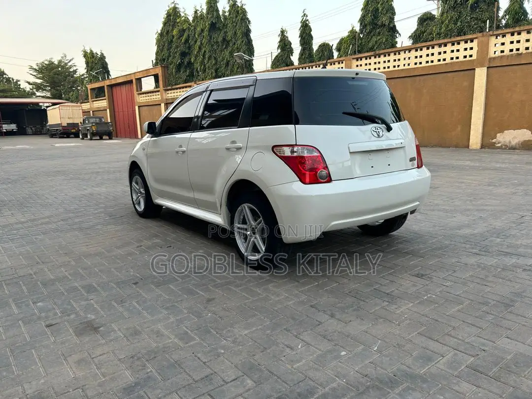 Toyota IST 2005 White