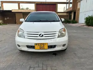 Toyota IST 2005 White
