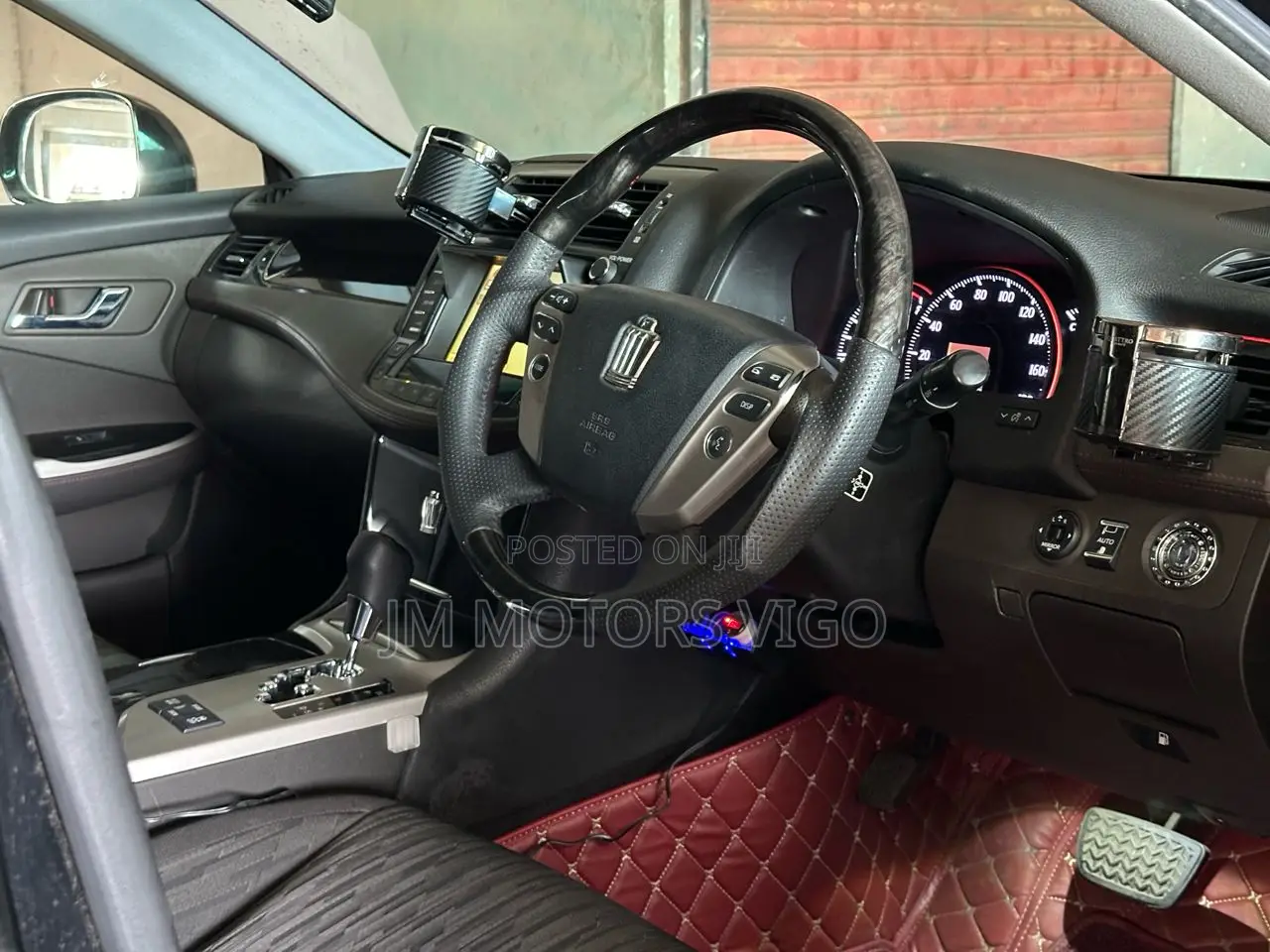 Toyota Crown 2011 Black