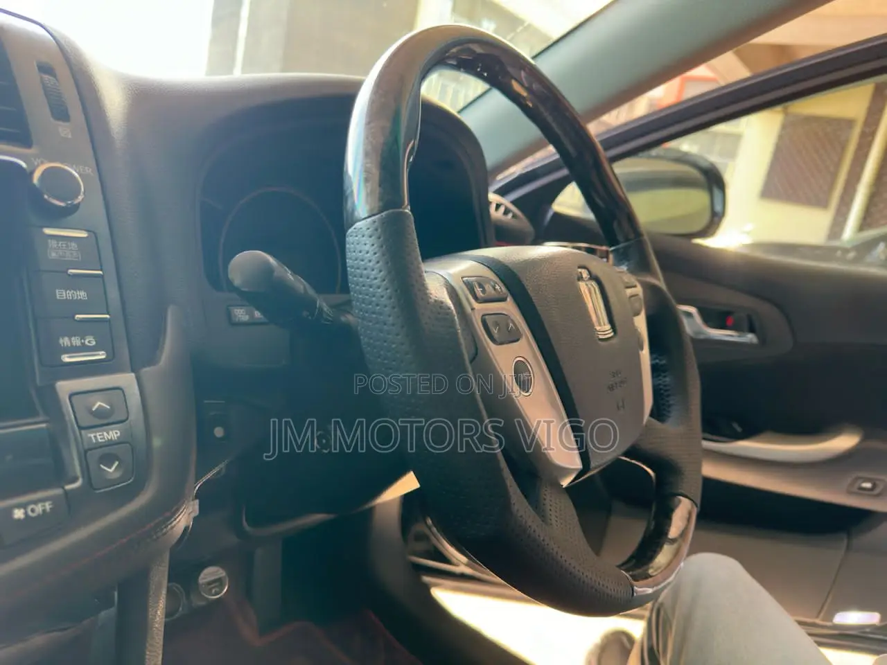 Toyota Crown 2011 Black