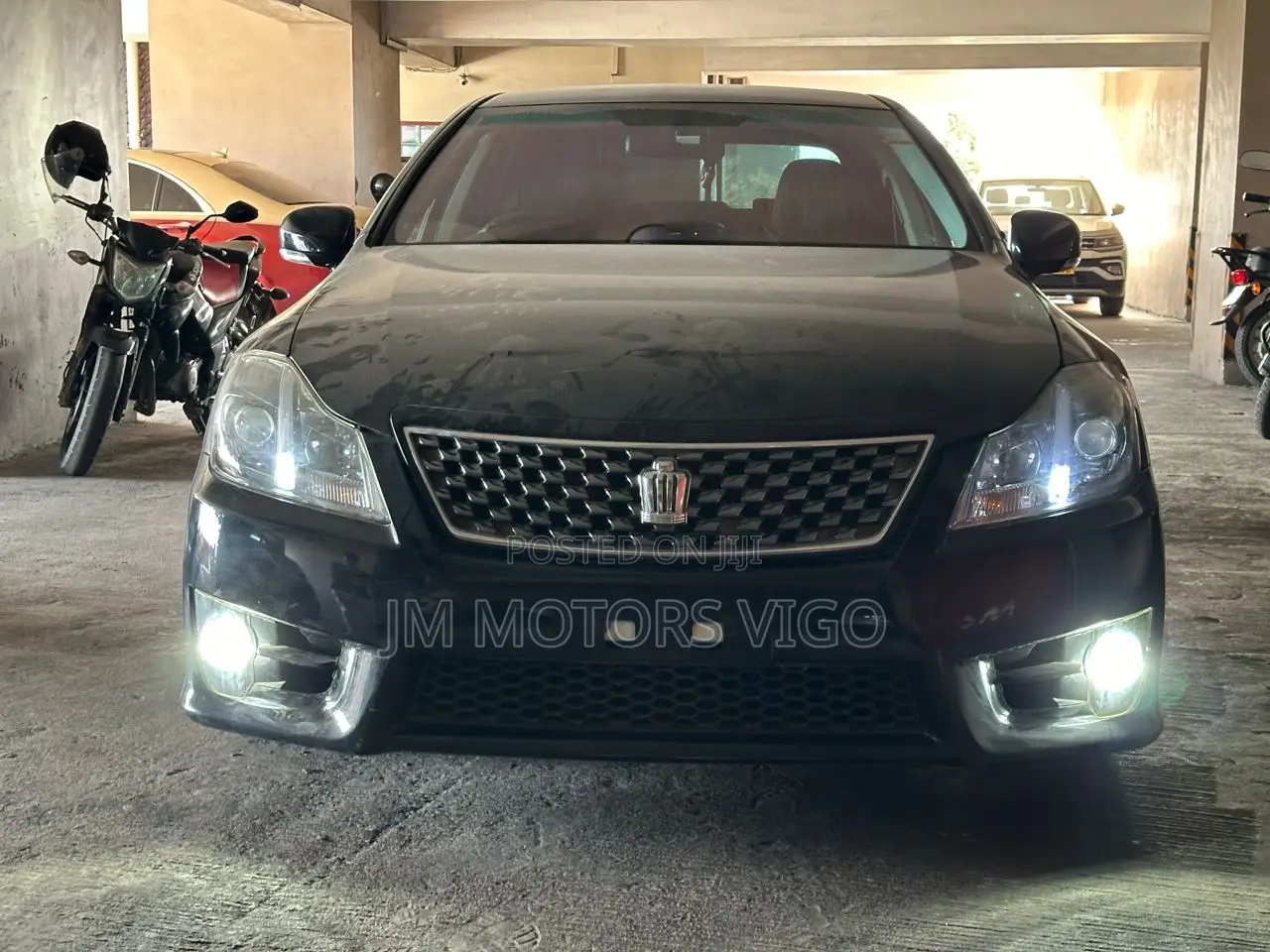 Toyota Crown 2011 Black