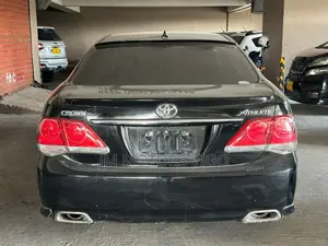 Toyota Crown 2011 Black