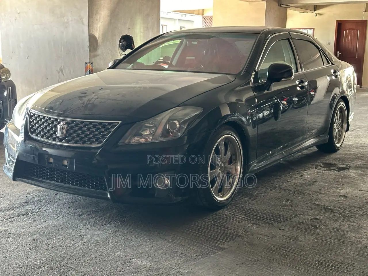 Toyota Crown 2011 Black