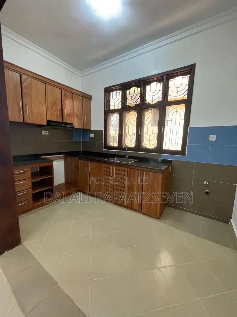 2bdrm House in Dalalipapaatzseven, Kinondoni for rent