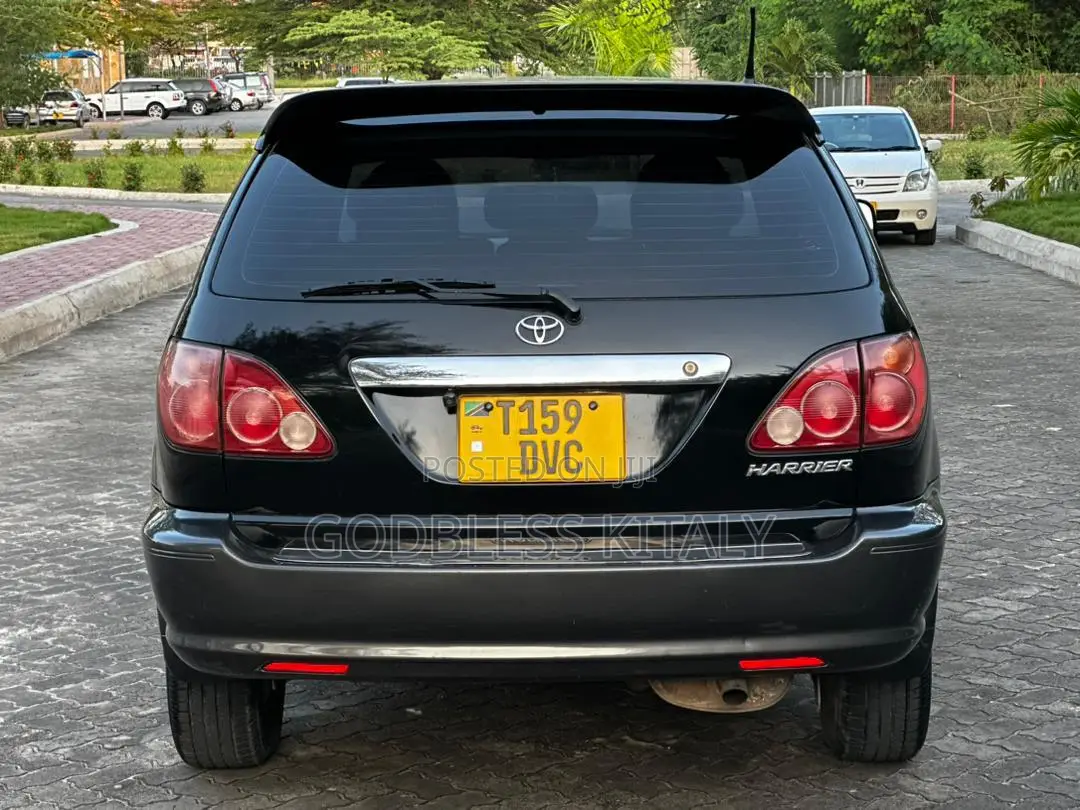Toyota Harrier 2001 Black