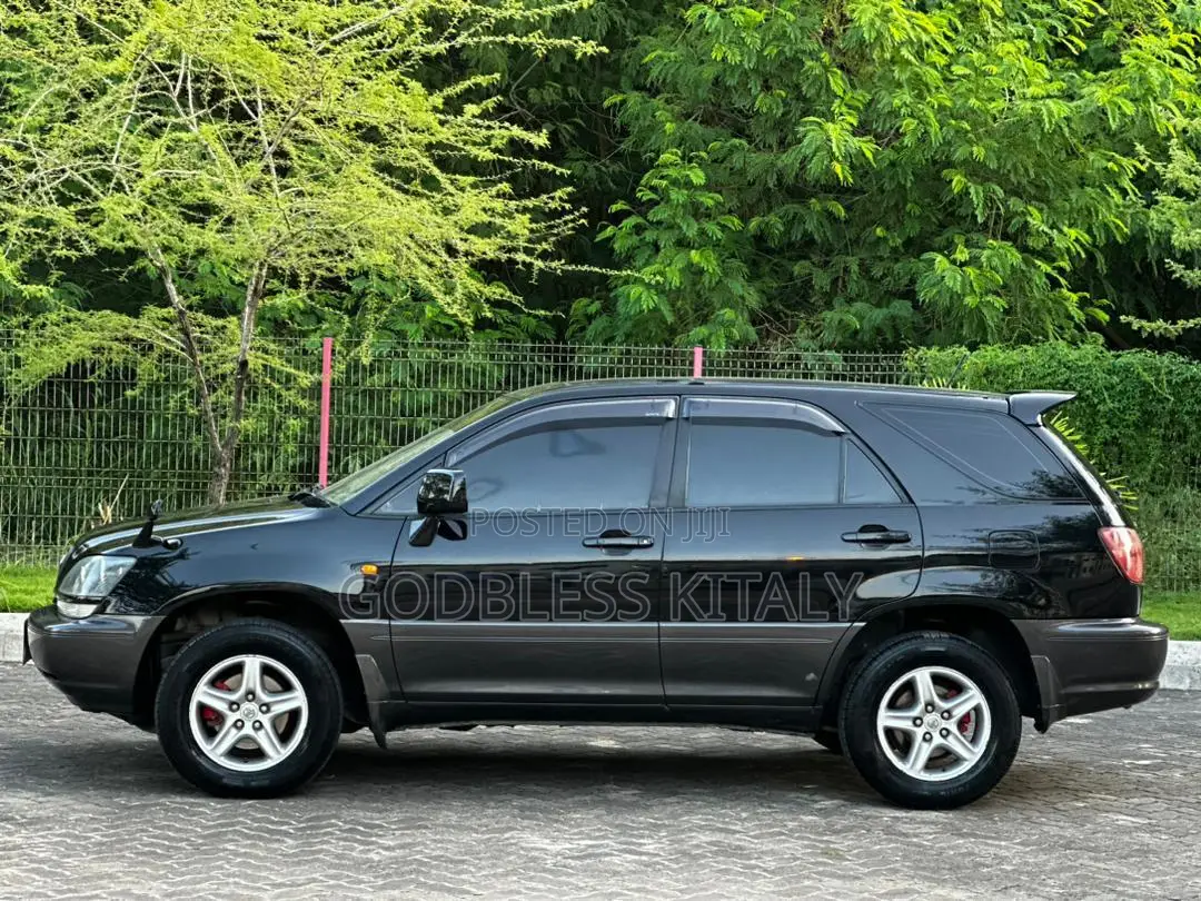 Toyota Harrier 2001 Black