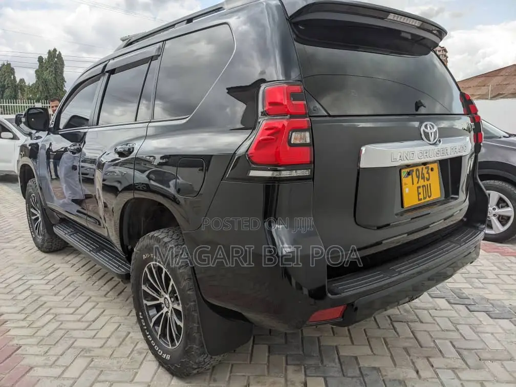 Toyota Land Cruiser Prado 2018 Black