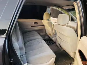 Toyota Nadia 2002 Gray