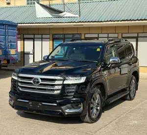 Toyota Land Cruiser 2022 Black