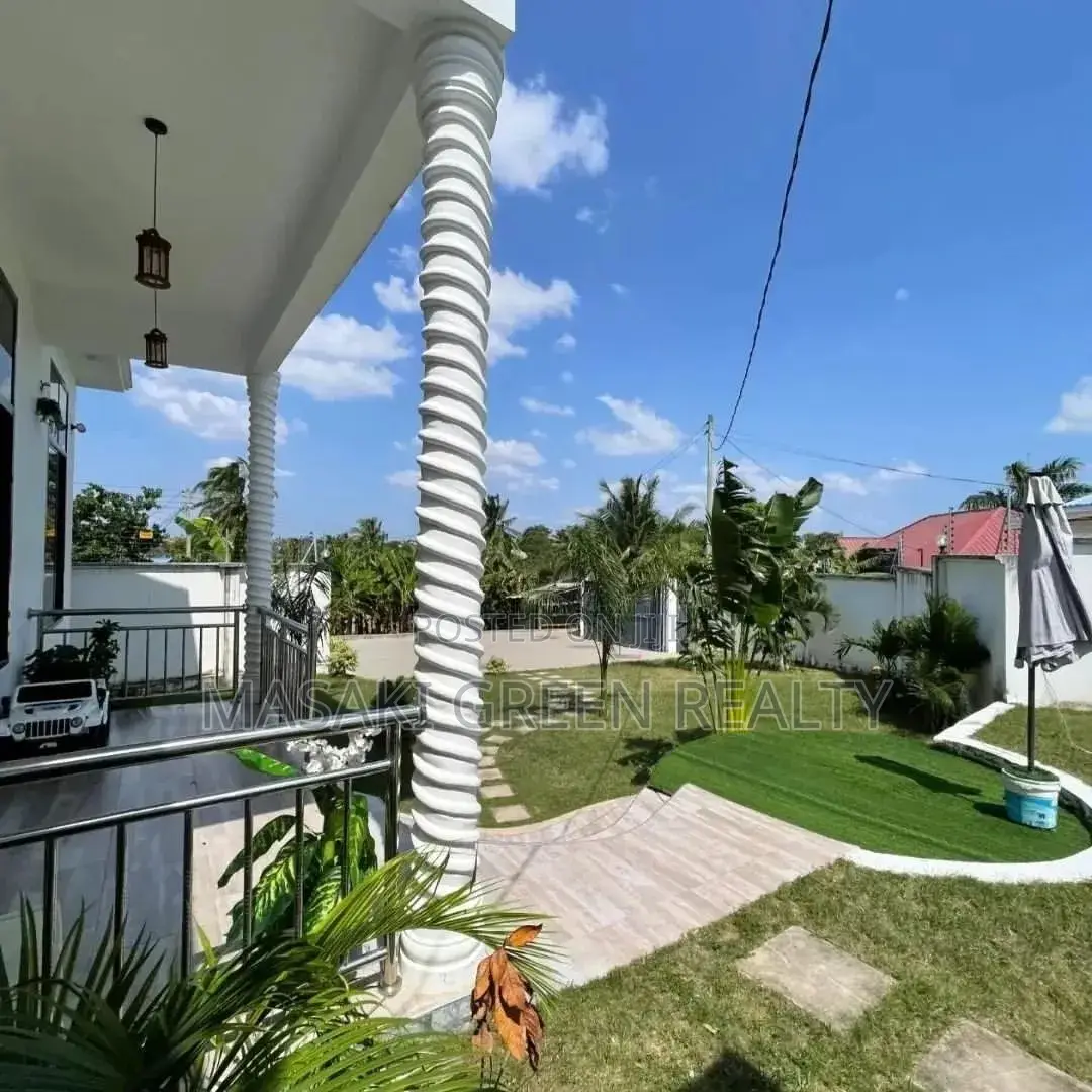 5bdrm House in Salasala Estate, Kinondoni for sale