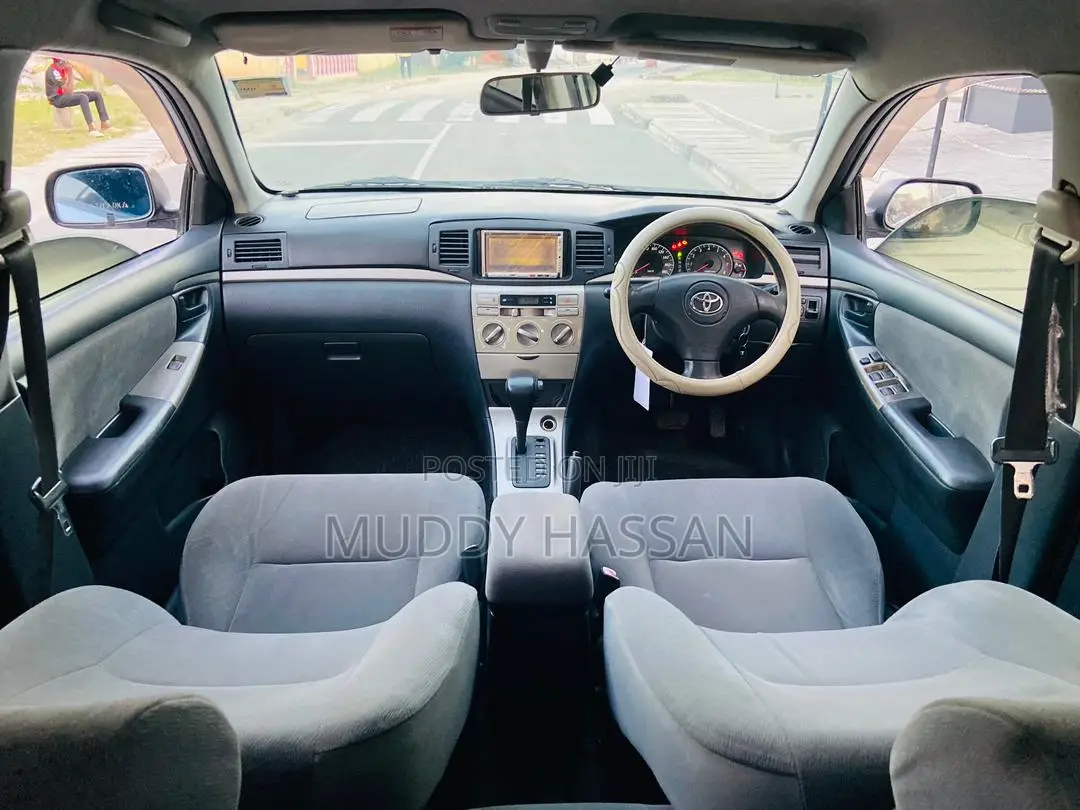 Toyota Corolla RunX 2004 Silver